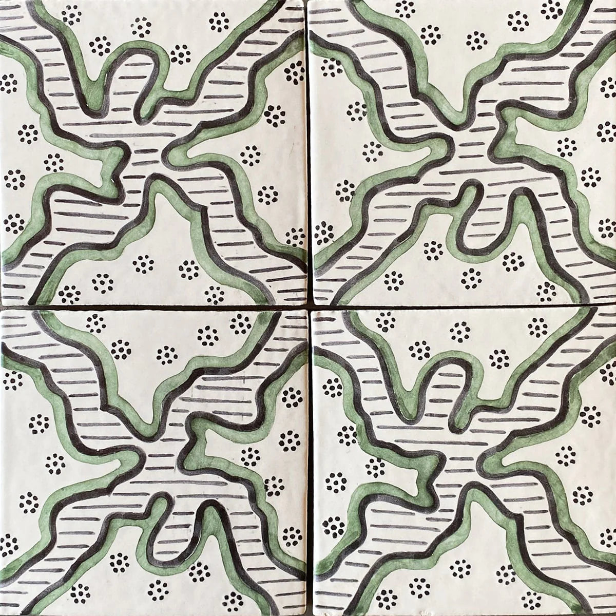 Motiff — CORAL by Tabarka Studio