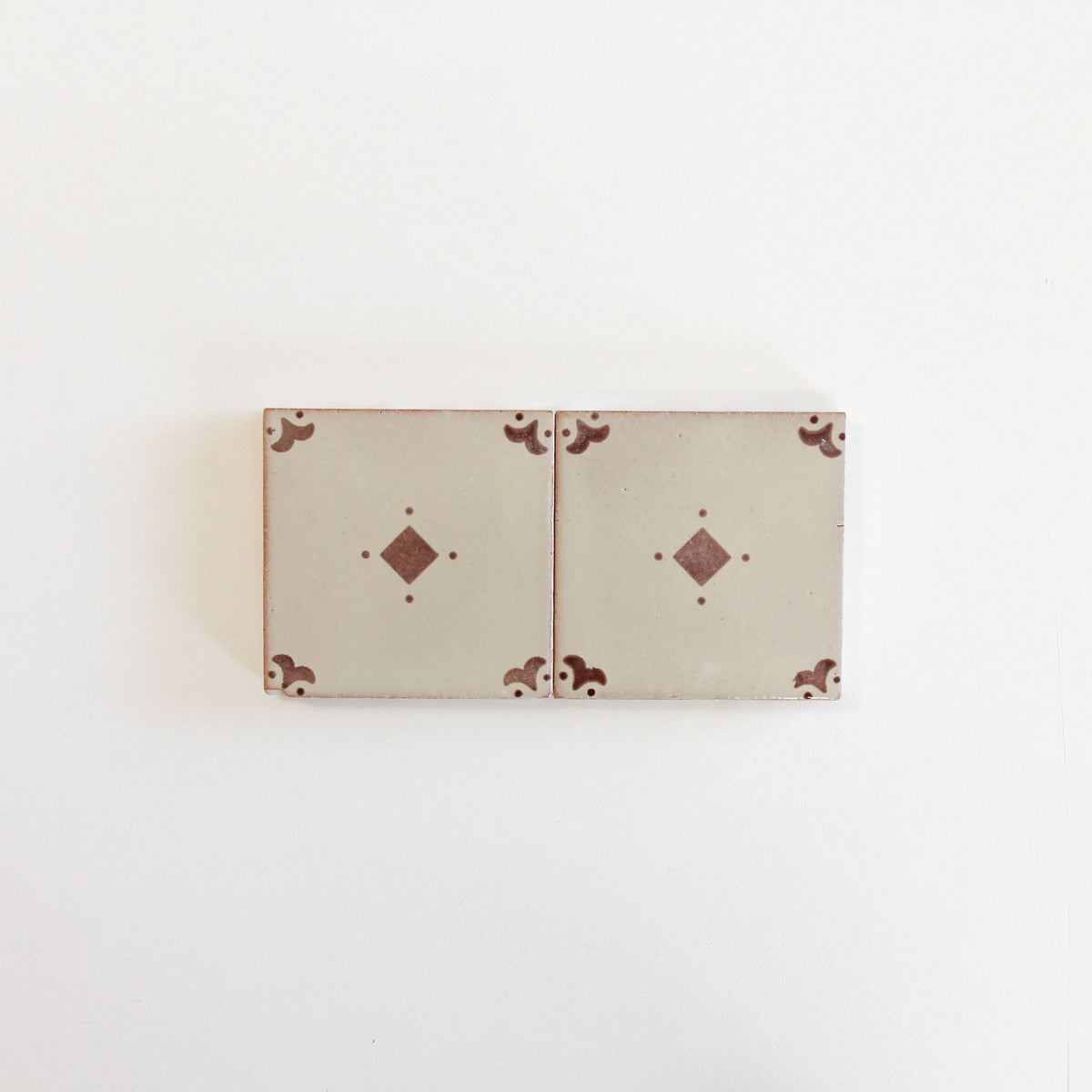 Amano Caja Choc by Tiles of Ezra