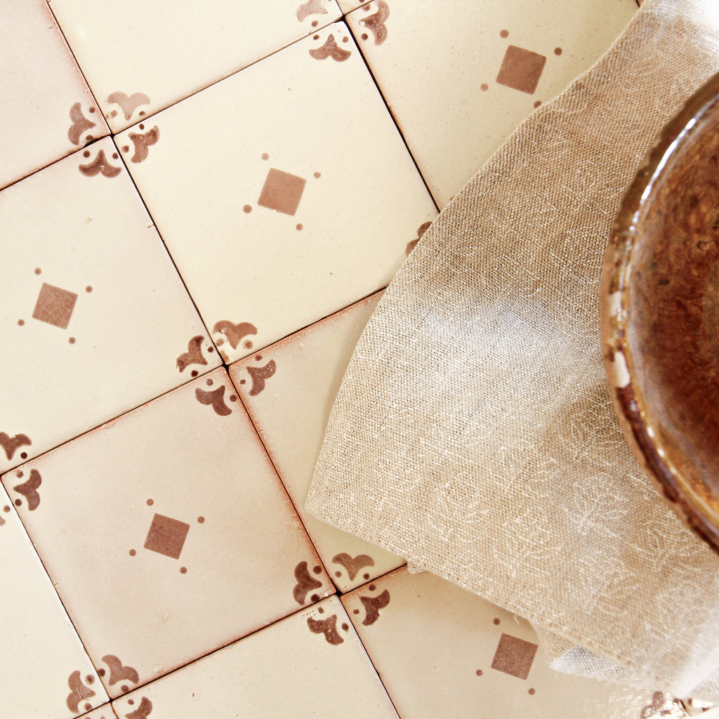 Amano Caja Choc by Tiles of Ezra