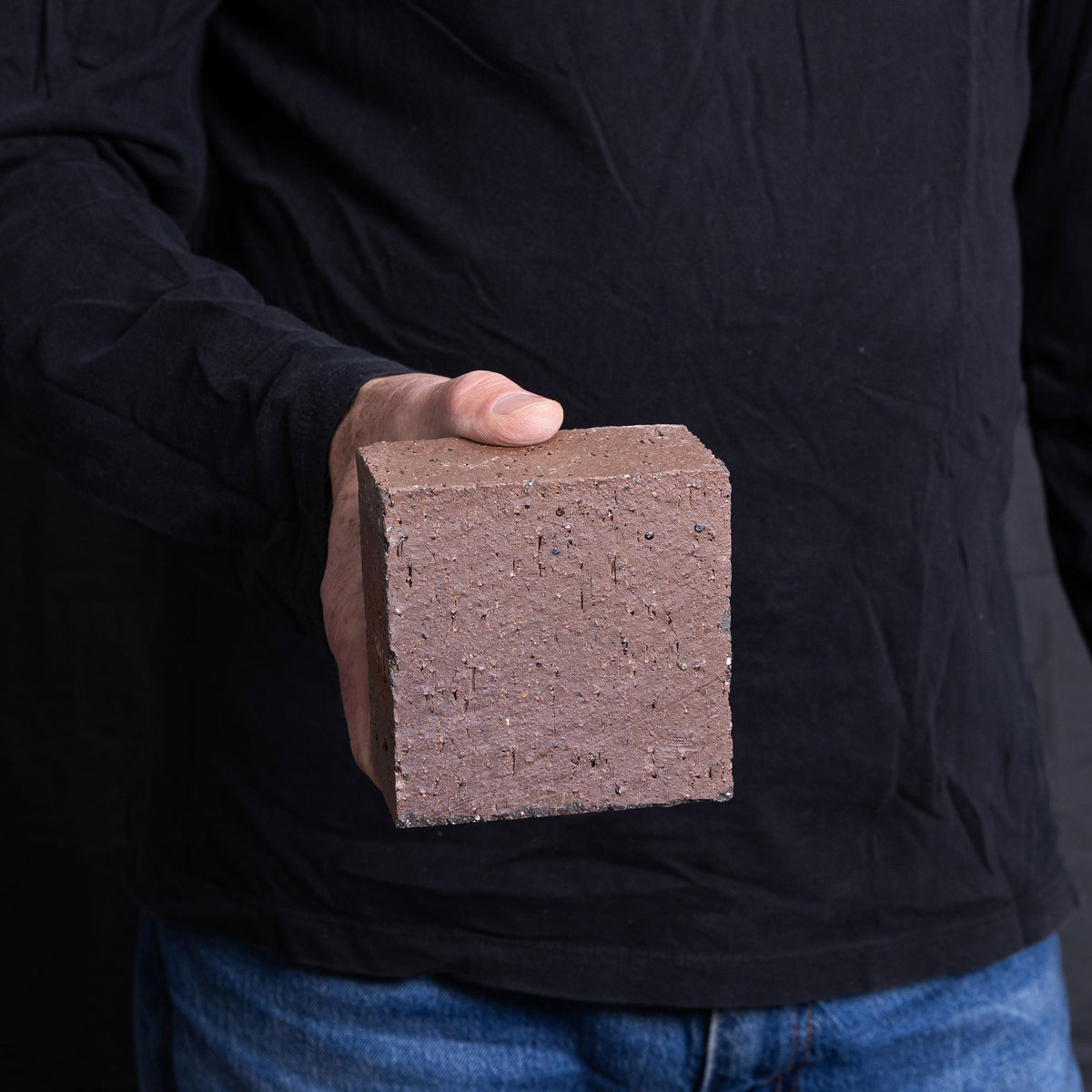 ARTO Catalina Brick Cobble Medium Ironspot