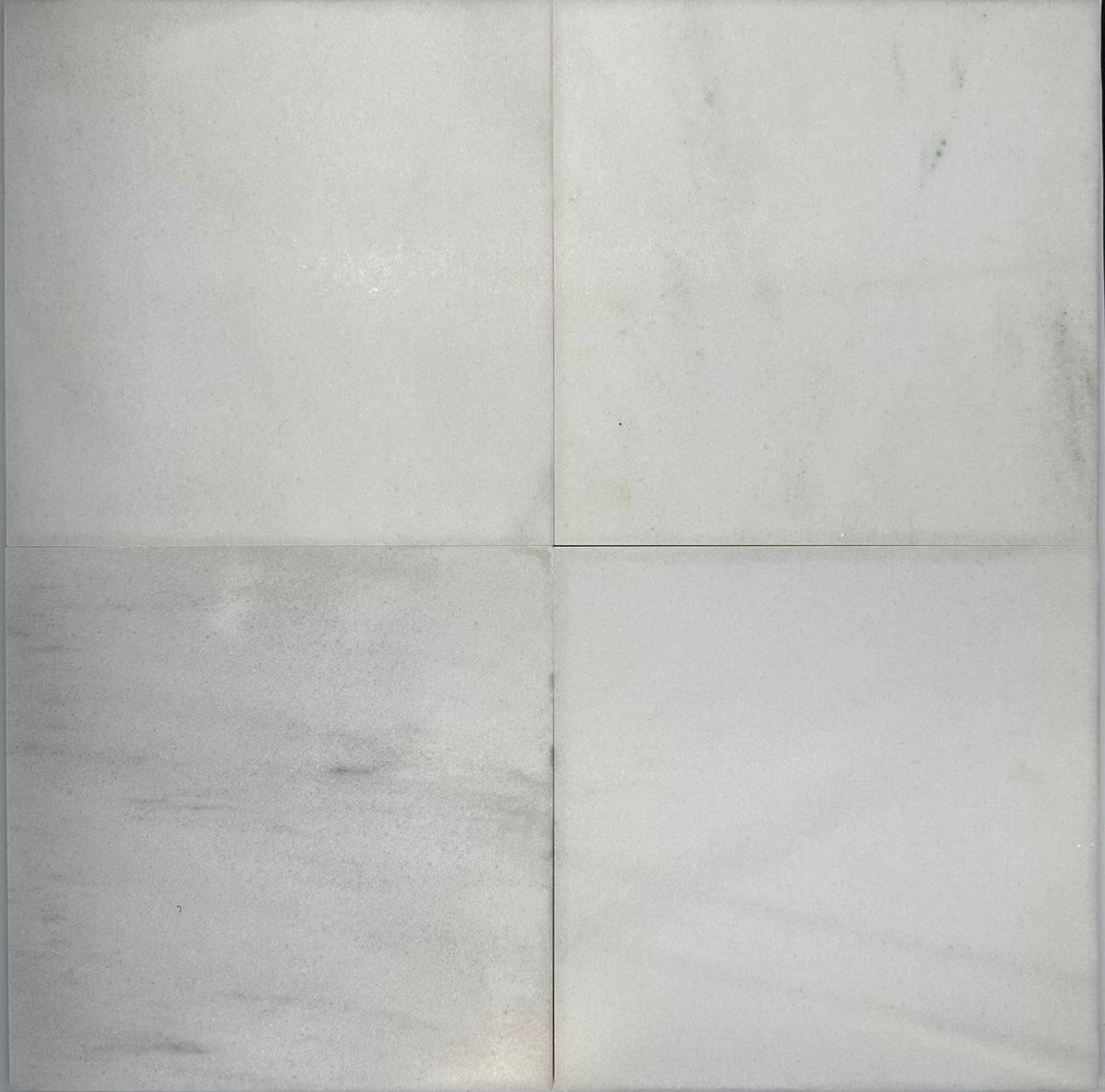 Lorca — 23 5/8″ x 23 5/8″ x 2 cm | Marble White by Tabarka Studio