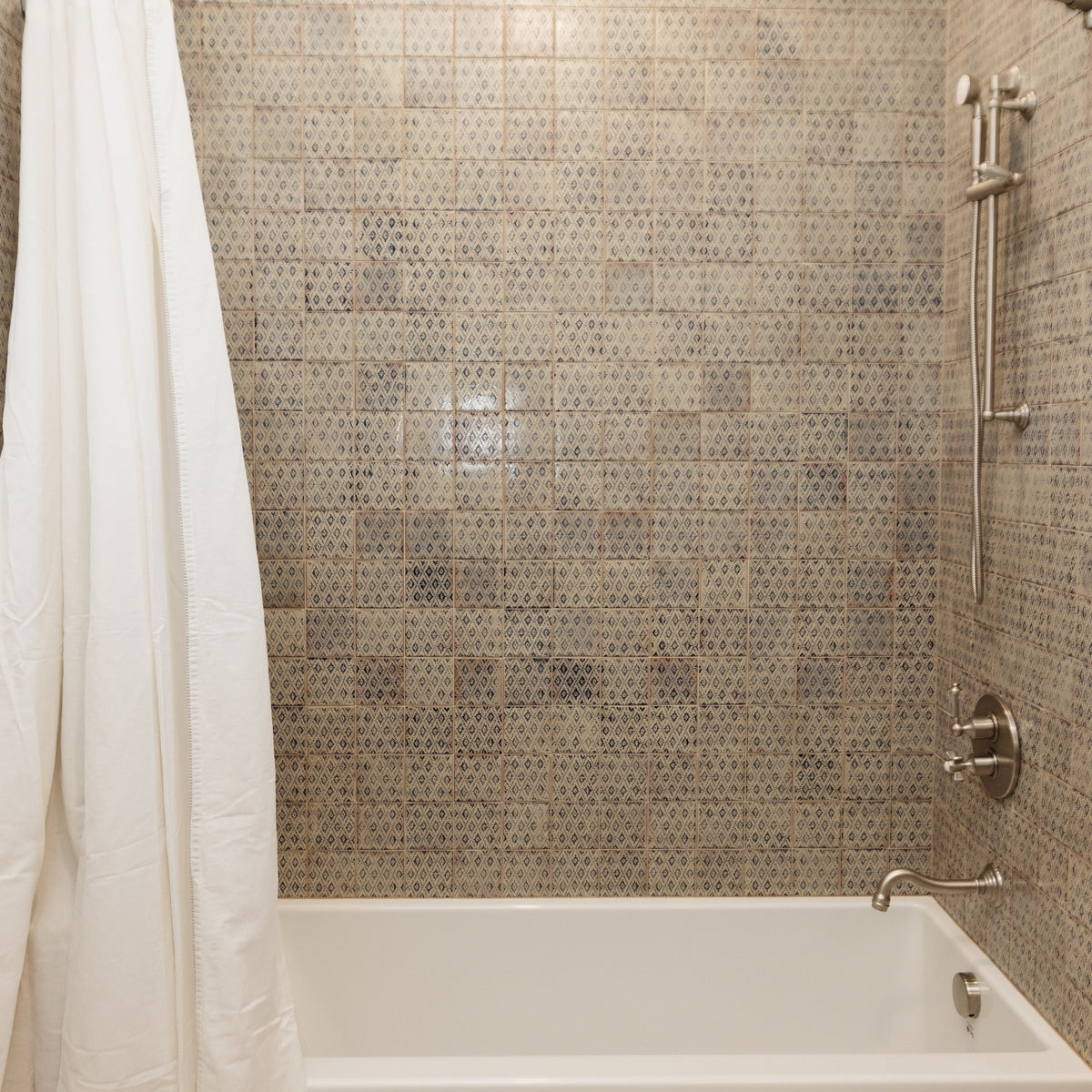 Amano Brila Azul by Tiles of Ezra