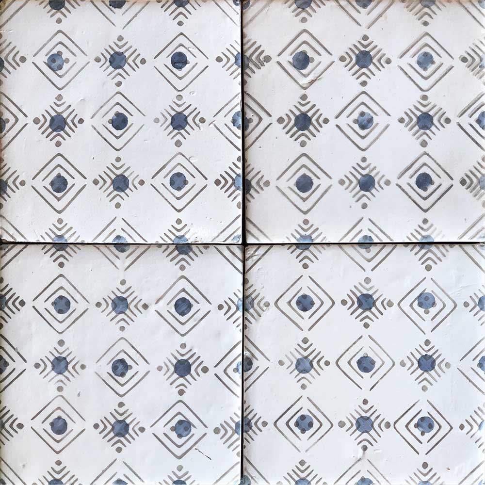 Rue des Rosiers 1 by Tabarka Studio