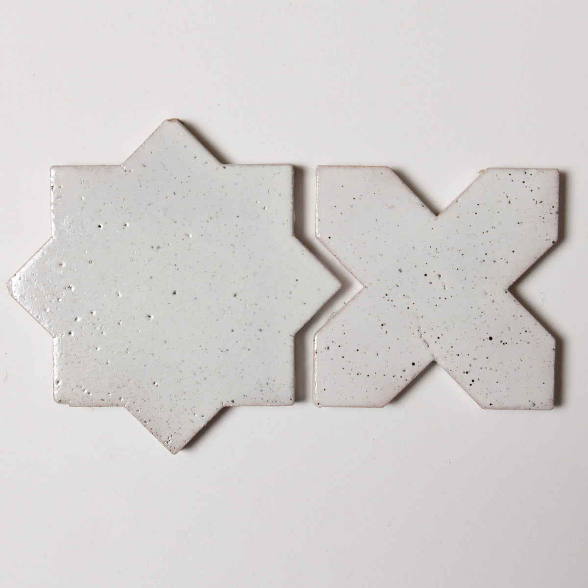 Tierra Estrela Nieve Punto by Tiles of Ezra