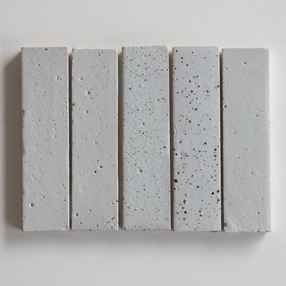 Tierra Linear Nieve Punto by Tiles of Ezra