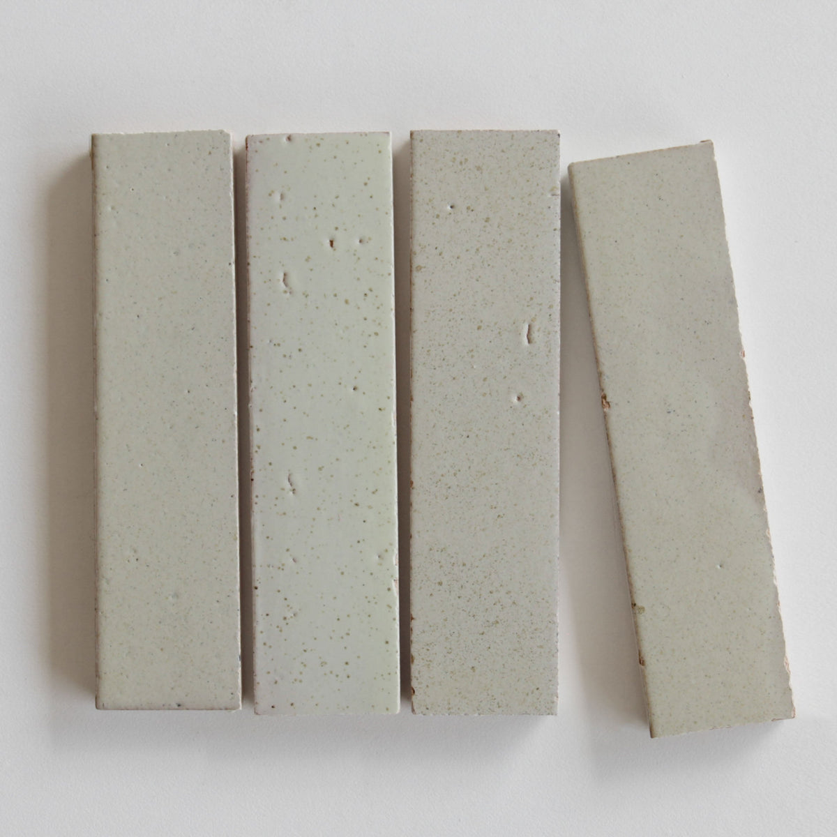 Tierra Linear Singe by Tiles of Ezra