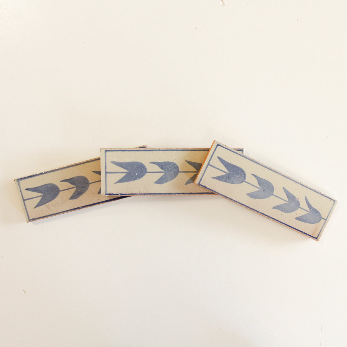Amano Tulip Azul Border by Tiles of Ezra